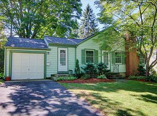 12 Milton Rd, Barrington, RI 02806