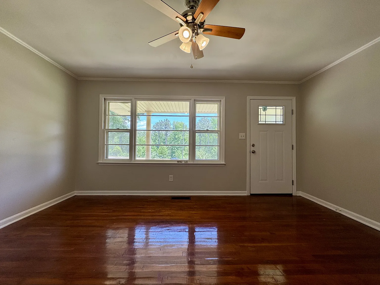 4 bed, 1700 sqft, $2,250 — Photo 4