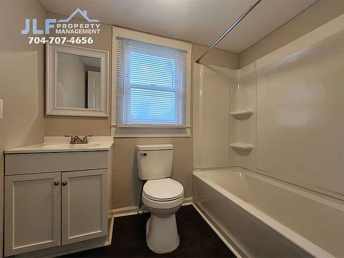 507 S Vance St — Photo 7