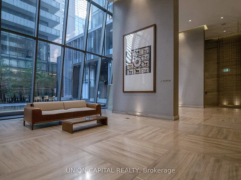 50 Charles St E #1112 — Photo 12