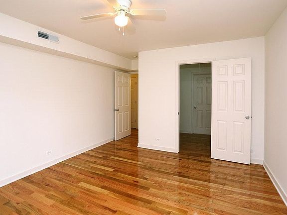 3rd image of 2432 Emerald Ct APT 203