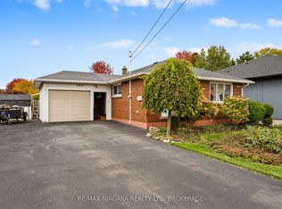 7653 Wayne St, Niagara Falls, ON L2H 1G7