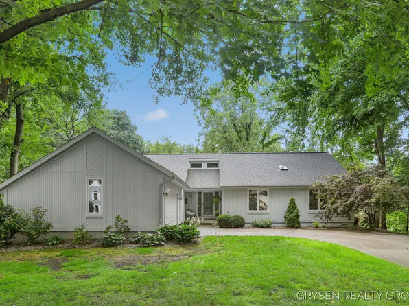 4485 Chateau West Dr, Hudsonville, MI 49426