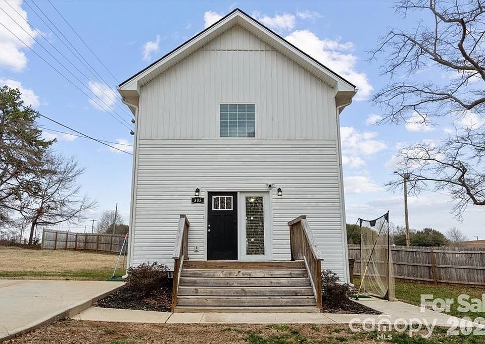 1st image of 305 Wingate Ct
