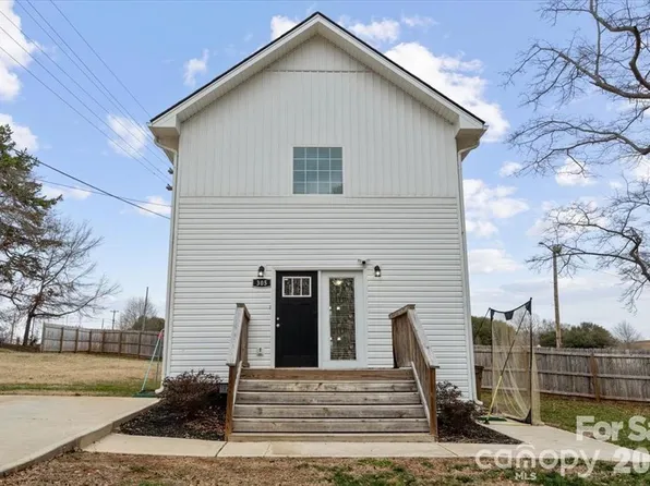 305 Wingate Ct, Shelby, NC 28152