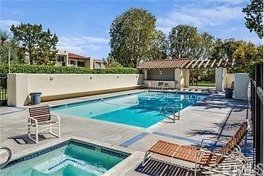 2nd image of 141 Cottonwood Cir