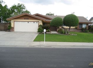 2730 Hempstead Ln, Bakersfield, CA 93309