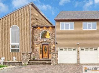 10 Signal Ct, Dayton, NJ 08810