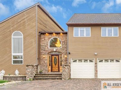 10 Signal Ct, Dayton, NJ, 08810