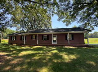 1679 Flynt Rd, King, NC 27021