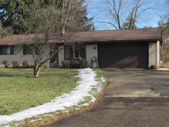 3431 Culbertson Ave, Rochester Hills, MI 48307