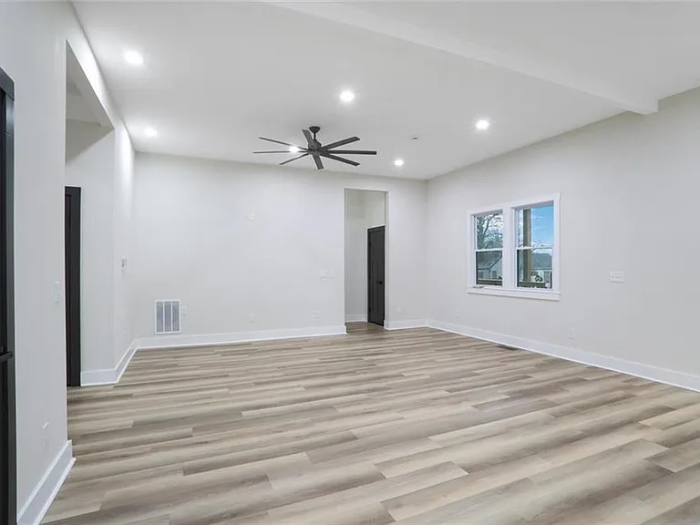190 Adair Ave SE — Photo 10