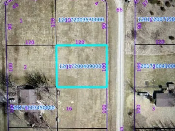 17 Lakeshore Dr, Melrose, IA 52569