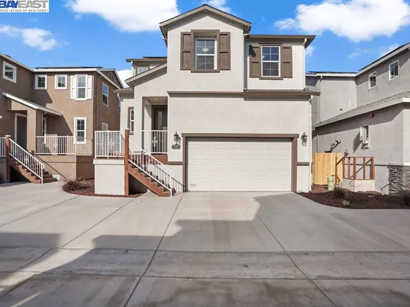 1711 Bella Lago Dr, Stockton, CA 95206