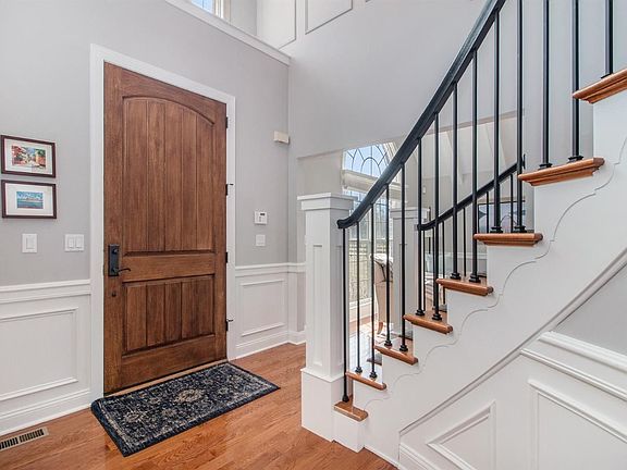 3rd image of 4700 Stonehill Ln