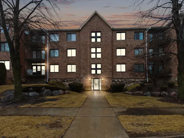 11001 Deblin Ln APT 205, Oak Lawn, IL 60453