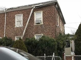 2894 Constitution Rd, Camden, NJ 08104