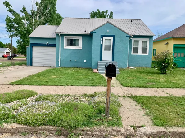 108 9th St W, Mobridge, SD 57601