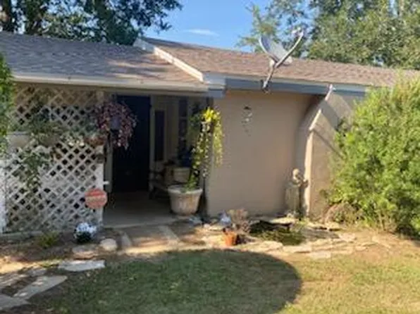 1087 Peacock Rd, Defuniak Springs, FL 32433
