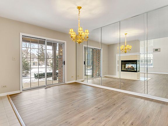 5th image of 741 Old Creek Ct