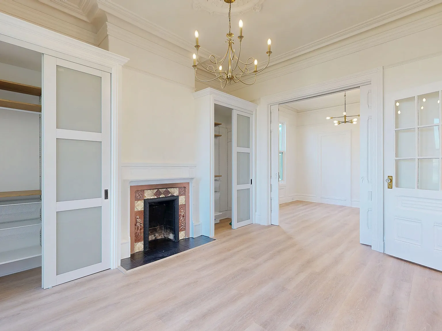 Fully Remodeled 3BR/2BA with In-Unit Laundry - 154 Ord Street — Photo 3
