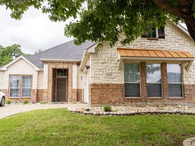 2727 Meadow Lake Dr, Grand Prairie, TX, 75050
