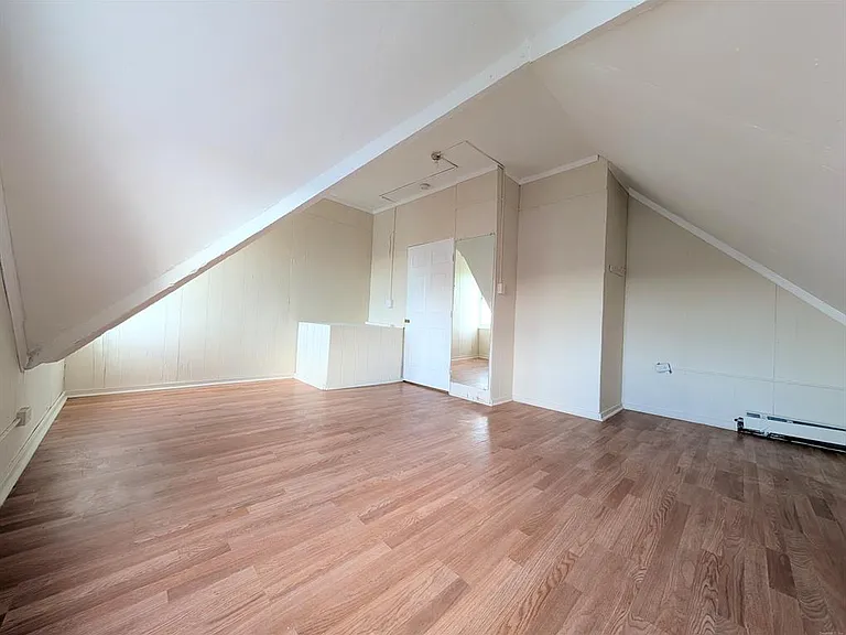 107 Catherine St — Photo 11