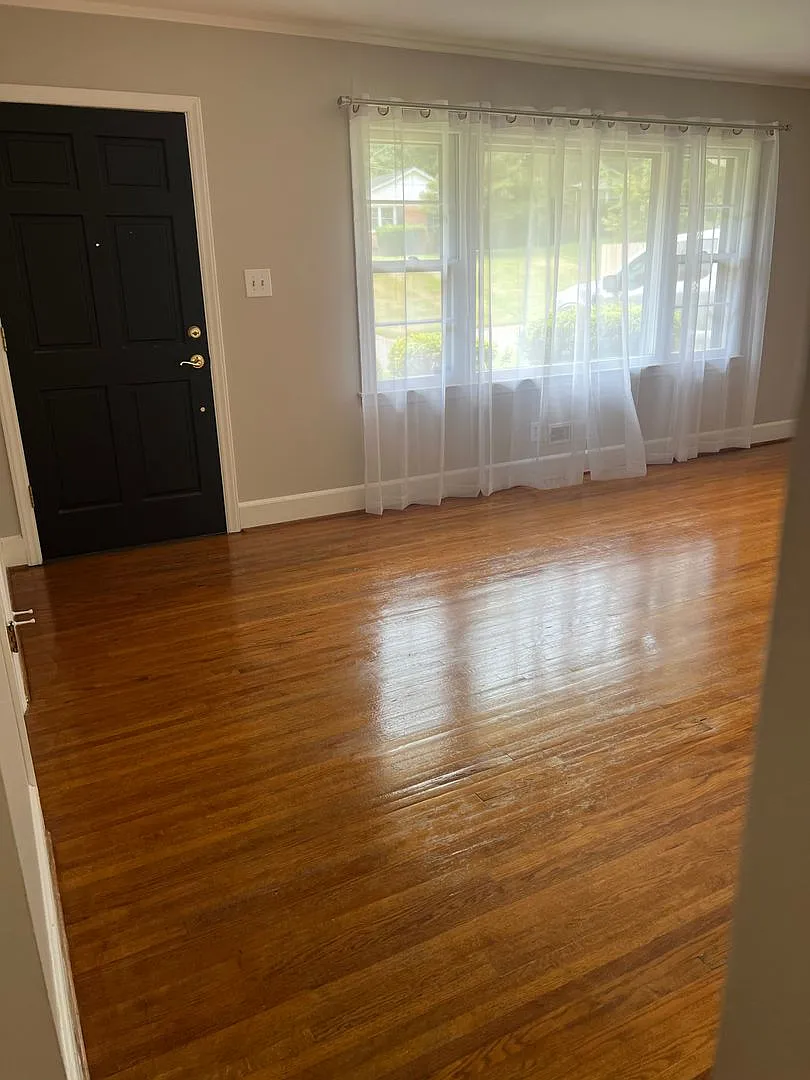 Available To Show! — Photo 2