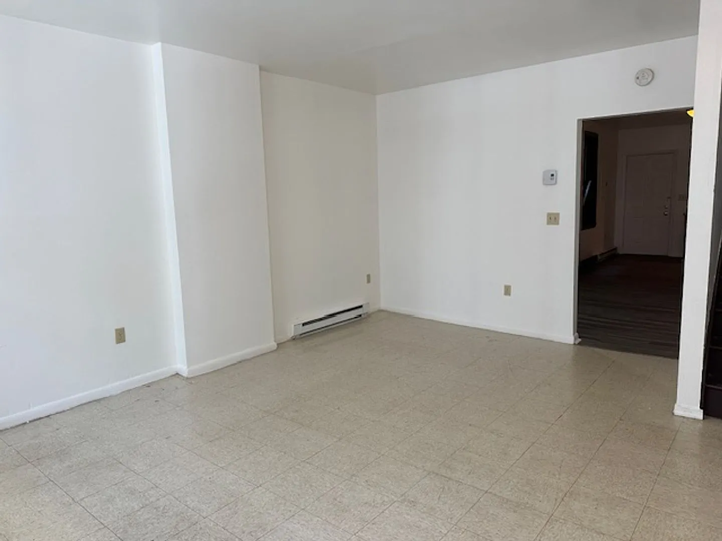 This 3-bedroom, 2-bathroom home in Harrisburg, PA offers practical living located in Harrisburg S... — Photo 3