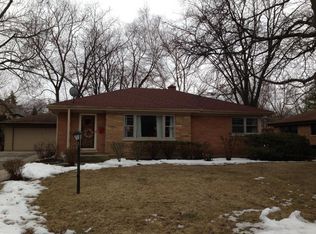 2283 Brentwood Rd, Northbrook, IL 60062