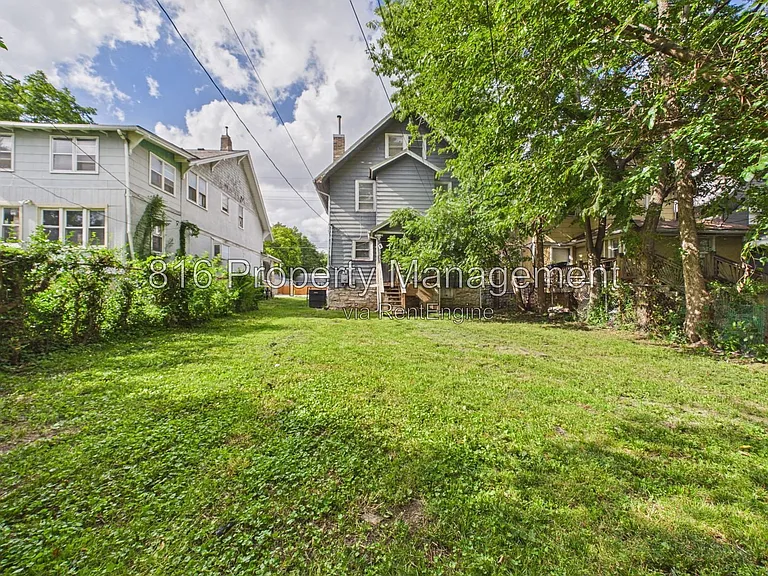 3205 E 31st St — Photo 37