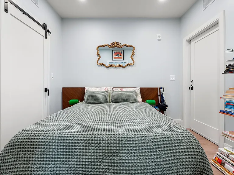 277 Border St #203 — Photo 9