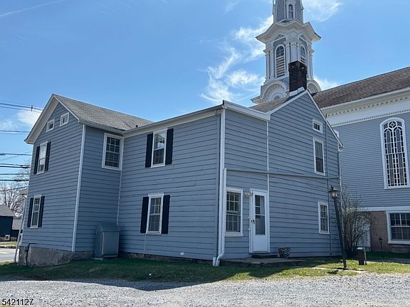 4th image of 43 Old Turnpike Rd