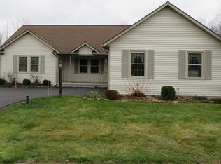 5435 Pebble Beach Dr, Camillus, NY 13031