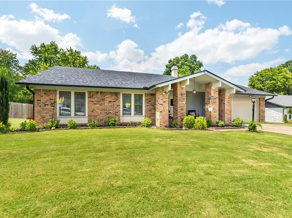 1406 Overo Cir, Springdale, AR 72762
