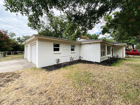 5th image of 888 Russell Ln