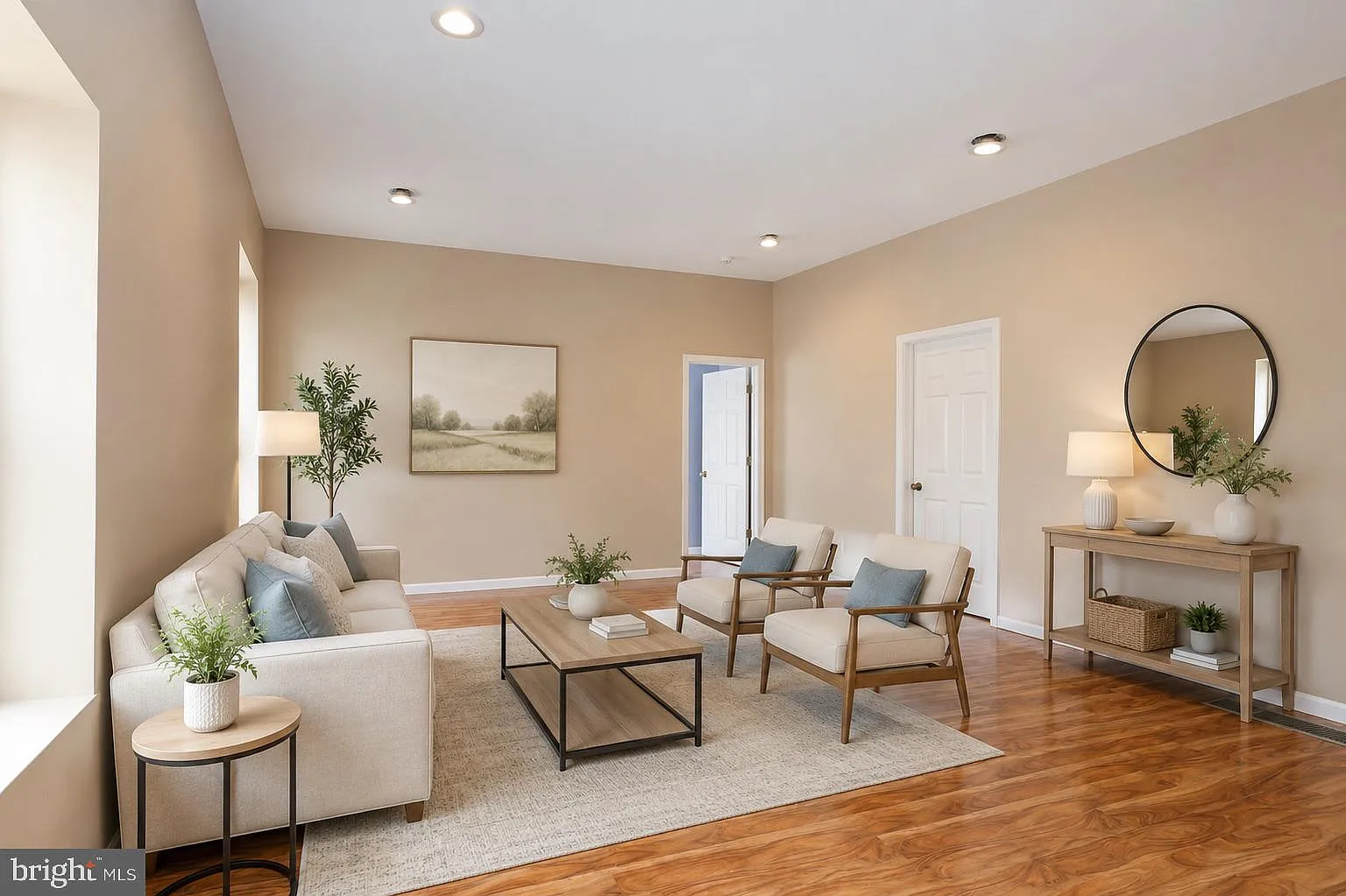3 bed, $2,200 — Photo 1