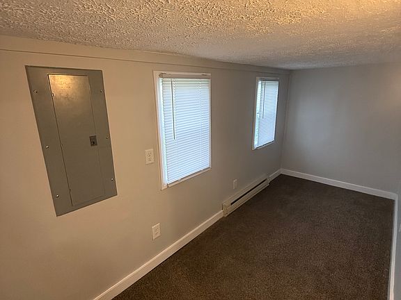 4th image of 813 W Elm St