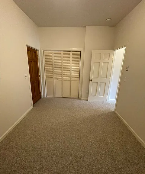 6100 Phinney Ave N — Photo 14