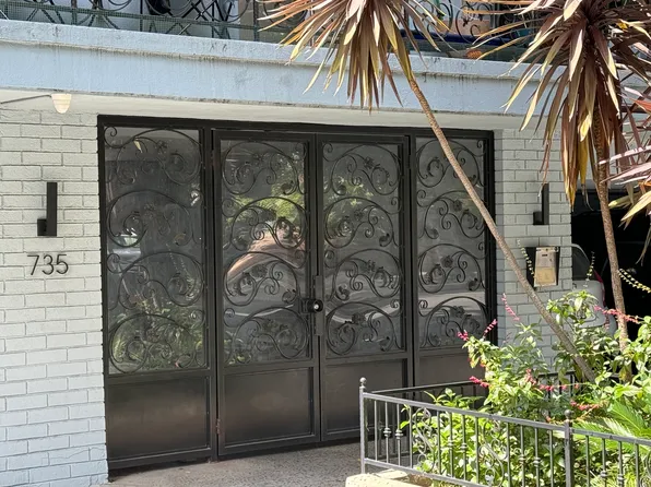 735 N Sycamore Ave APT 17, Los Angeles, CA 90038