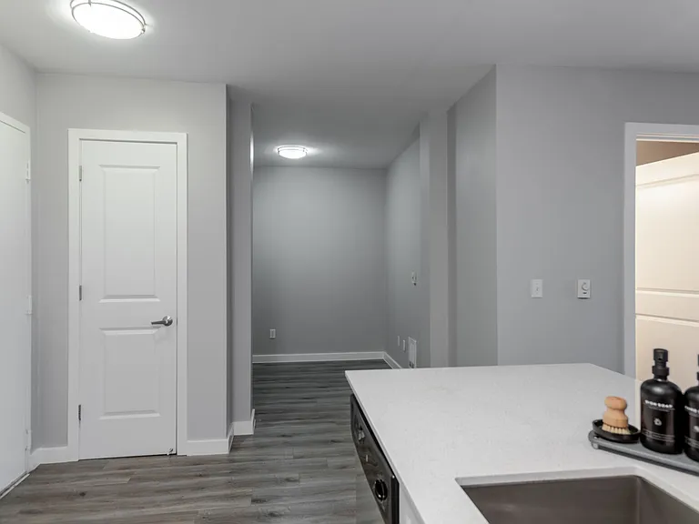 700 Broadway Apartments — Photo 6