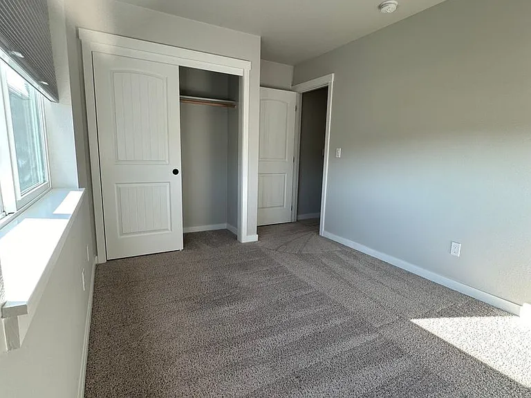 256 E Wayno Way — Photo 19