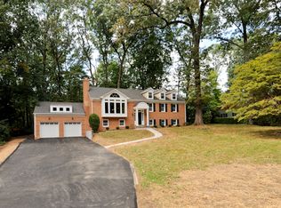 2414 Beekay Ct, Vienna, VA 22181