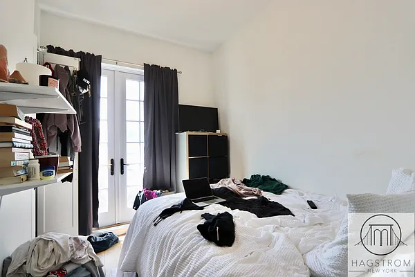 Rented by Hagstrom Management Inc | media 121