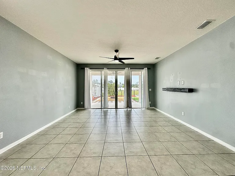 1443 Tropical Pine Cv — Photo 11