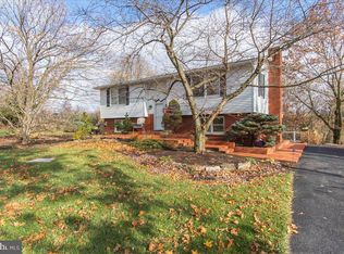 11701 Walnut Point Rd, Hagerstown, MD 21740