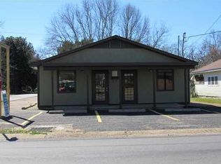 101 W Lee St, Chickasaw, AL 36611