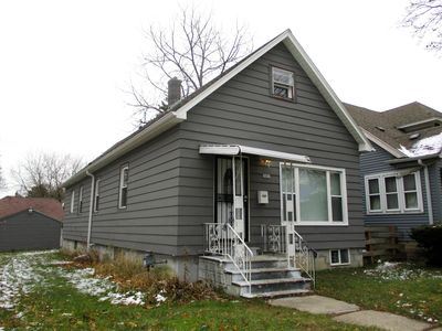 2880 N 52nd St, Milwaukee, WI, 53210
