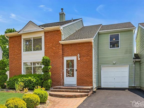 2nd image of 47 Woodland Way