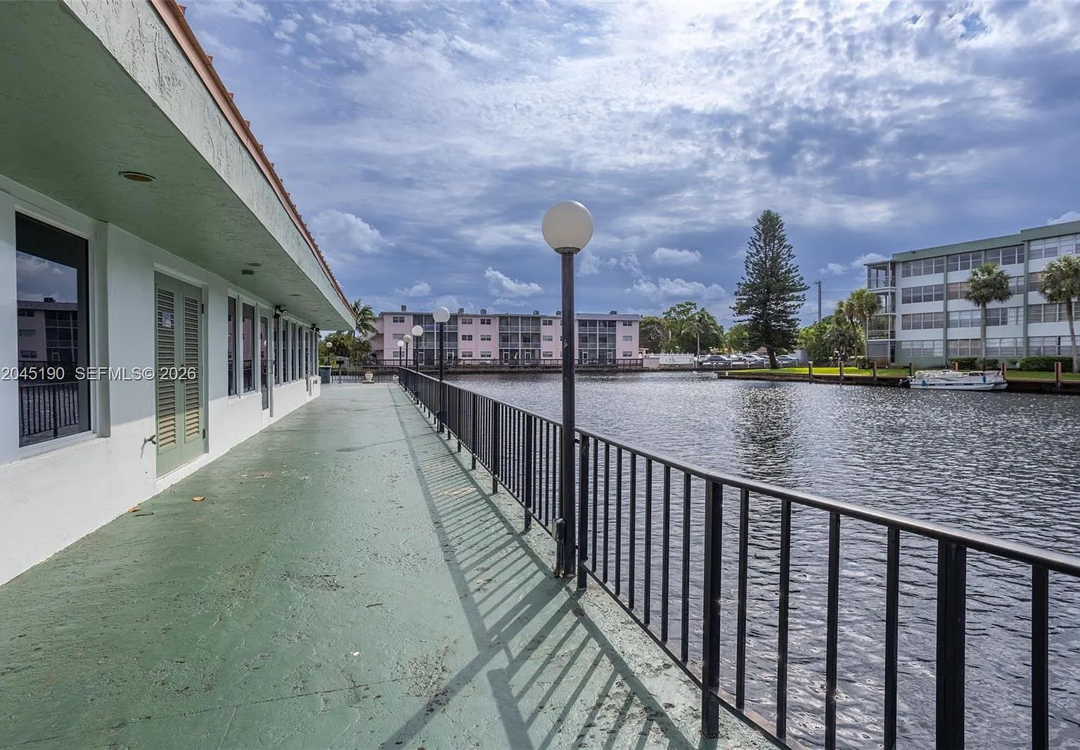 Watergate Condominium No 2 — Photo 3